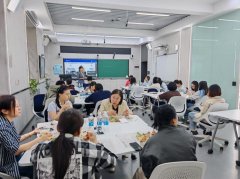 同时设想不易被AI替代的实践取思维锻炼 